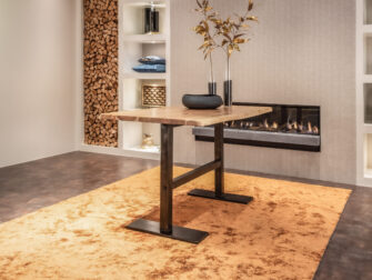 industriële bartafel met acacia blad