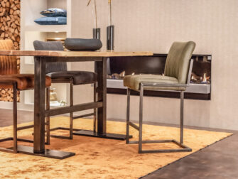 industriële bartafel met acacia blad