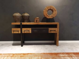 side table met laden oud hout