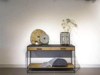 Side table met lades