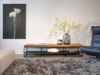 lang tv-meubel dikke teak balken