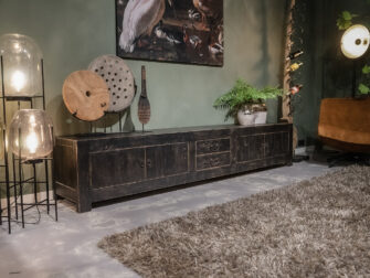 tv-meubel met deuren