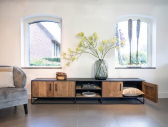 lang tv-meubel oud teak hout met deuren