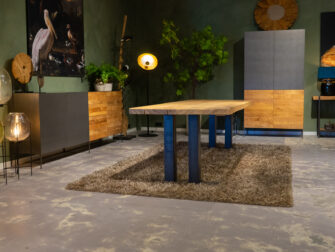 tafel met dubbele poot