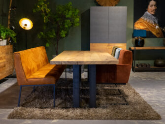 Tafel met eetkamerbank