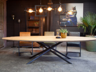 massieve eiken eetkamertafel stalen poten