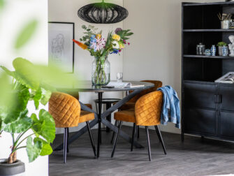 ronde zwarte tafel stalen poten eleonora