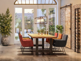 industriele eettafel met velvet stoelen