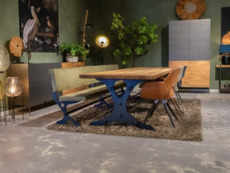 Grote industriële tafel