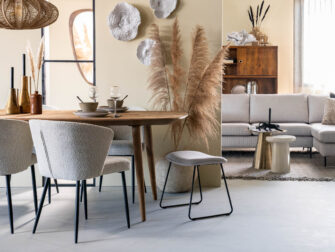 teak tafel ovaal met houten poten voorraad