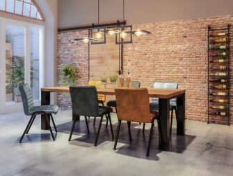 eiken tafel met stalen blokpoten