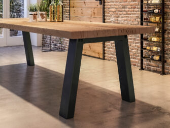 robuuste eiken tafel