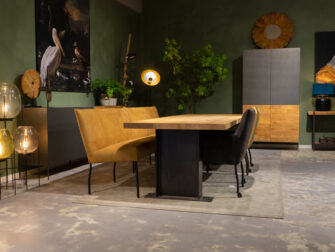 Tafel met massief blad