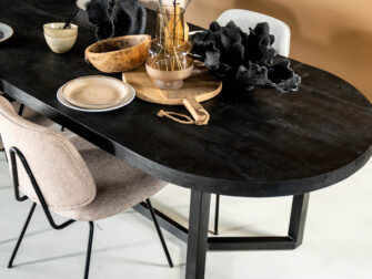 stoere zwarte eetkamertafel eleonora remy