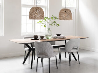 must living eetkamertafel