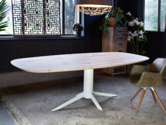 eiken houten ovale tafel