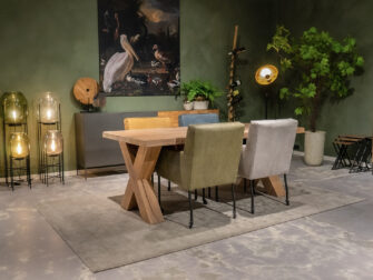 tafel voor 4 stoelen