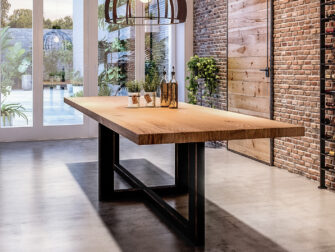 Tafel Orvieto 300x100cm in gerookt ultra matte lak