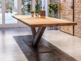 Tafel Pantin 260x100cm in gerookt ultra matte lak