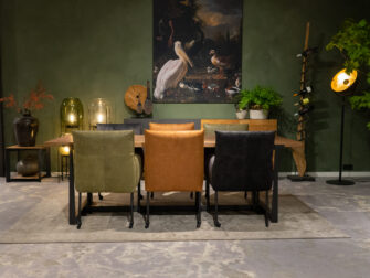 tafel met tussen balk