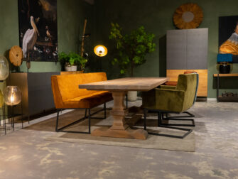 enorme kloostertafel