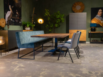 tafel met eetkamerbank