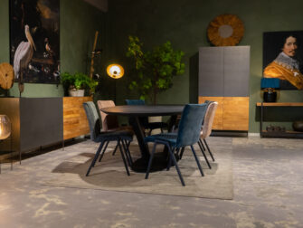 industriële eetkamer