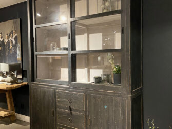 sfeervolle vitrinekast