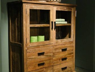 vitrinekast oud teak