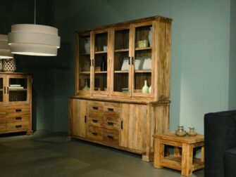 geleefde vitrinekast