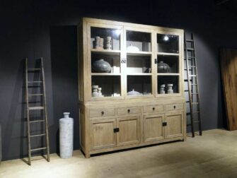 landelijke vitrinekast