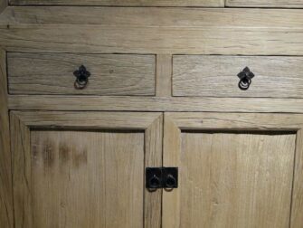 grote landelijke vitrinekast