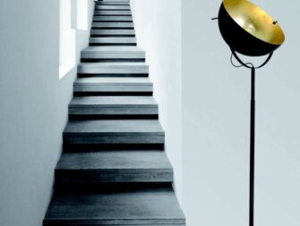 industriele lamp met bladgoud