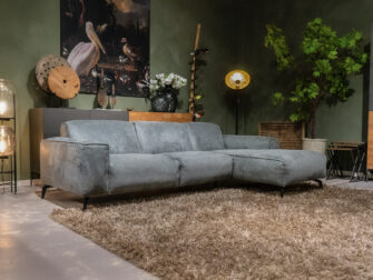 bank met chaise longue