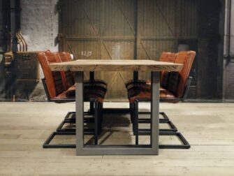 lange industriele boomstamtafel