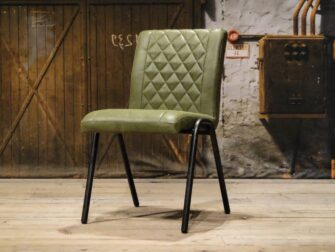 Stoere groene eetkamerstoel