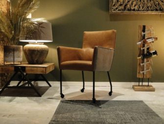 robuuste stoel op wielen