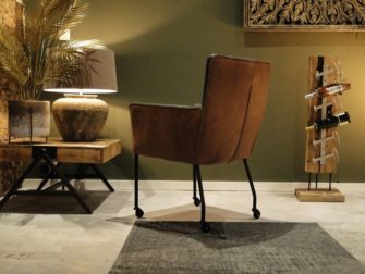 stoere eetkamerstoel op wielen