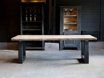 robuuste boomstamtafel tolvar