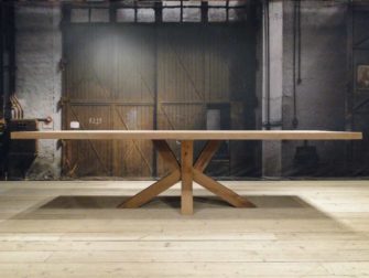 Tafel Chartres - 300x100 met 6cm massief standaard rustiek enkel gerookt oud eiken blad