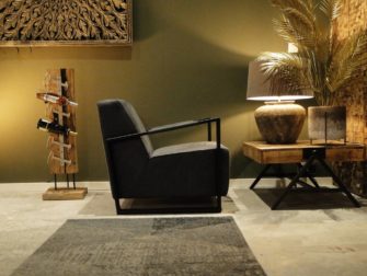 Strakke fauteuil in blauw leer