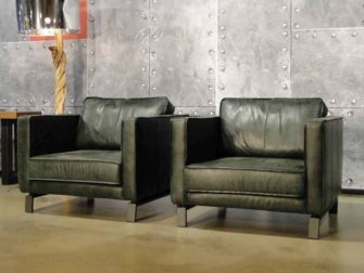 grote leren fauteuil