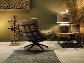beige draaifauteuil met print