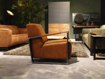 Industriele cognac fauteuil