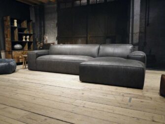 grijze bank met long chair