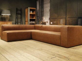 stoere bruine hoekbank