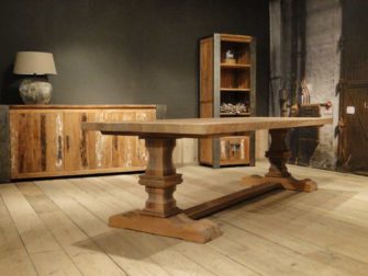 robuuste eiken kloostertafel