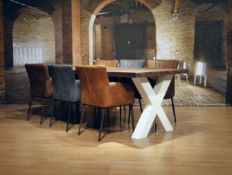 witte kruispoot tafel