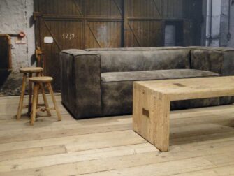 geschuurd leren bank