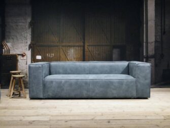 leren bank licht blauw